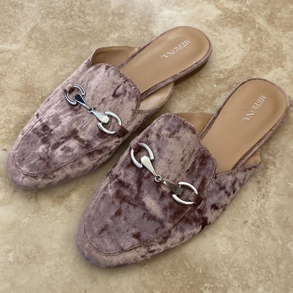 Merona Shoes - Merona Mauve Pink Velvet Mule Slip ons Size 9 Women's Slides